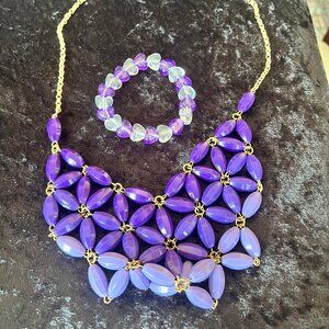 Purple flower necklace with bracelet